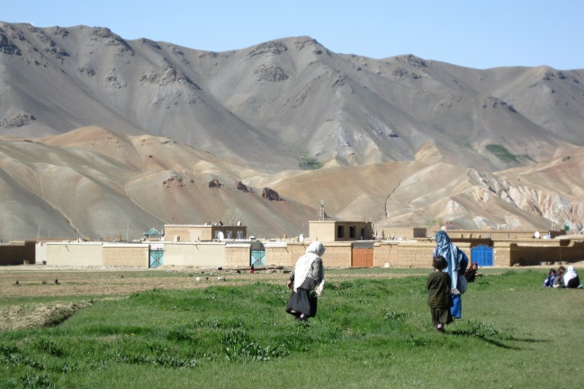 Lite undervisning blir till stor nytta i afghanska byar
