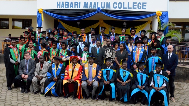 Graduation Day på Habari Maalum College