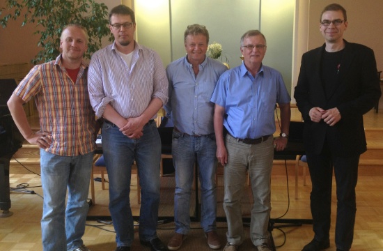 Några av de nya utskottsmedlemmarna tillsammans med FS ordförande Jan Edström. Fr.v.: Stefan Sigfrids, Peter Sjöblom, Håkan Björklund, Björn Elfving, Jan Edström.